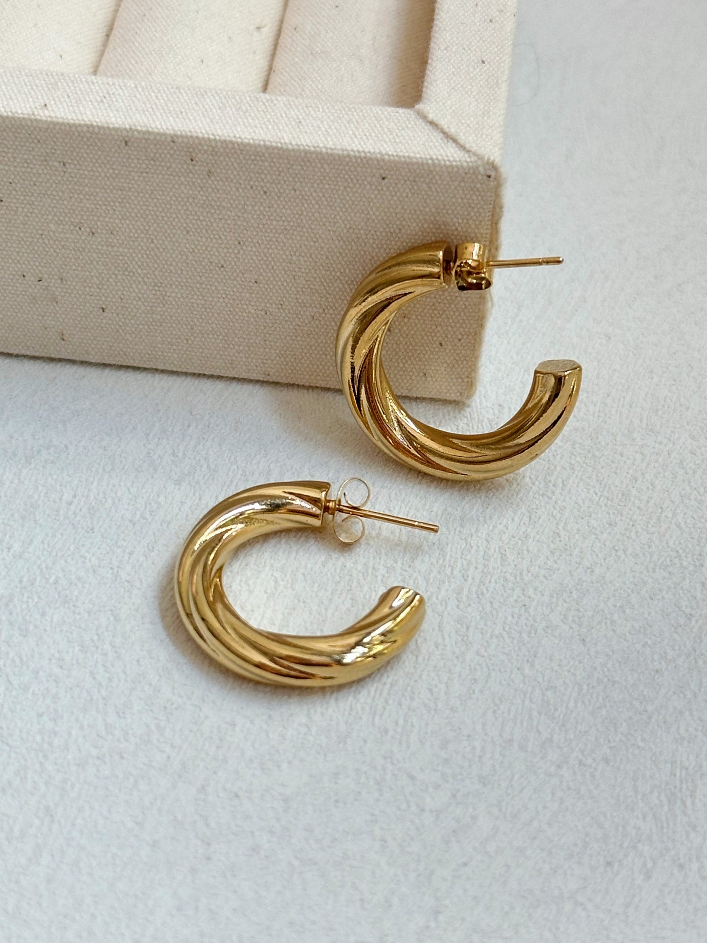 Ezra Classic Hoop Earrings